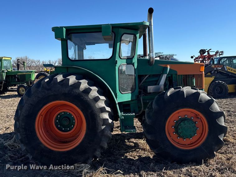 image for item FB0895 Oliver tractor