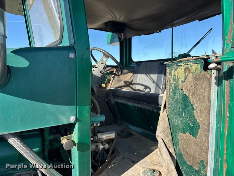 image for item FB0895 Oliver tractor