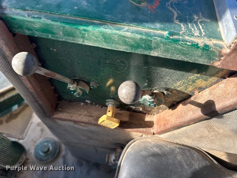 image for item FB0895 Oliver tractor