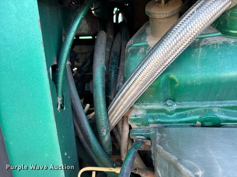 image for item FB0895 Oliver tractor