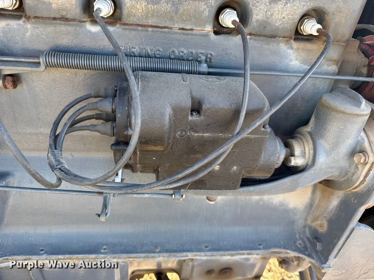 image for item FB0897 Case C tractor