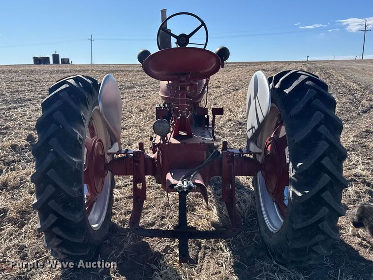 image for item FB0898 1945 International Harvester Farmall H tractor