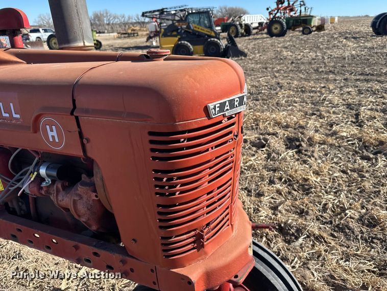 image for item FB0898 1945 International Harvester Farmall H tractor