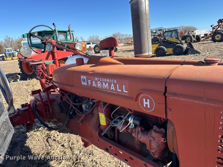 image for item FB0898 1945 International Harvester Farmall H tractor