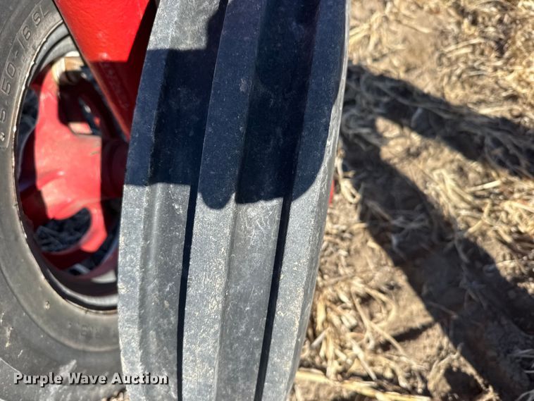 image for item FB0898 1945 International Harvester Farmall H tractor