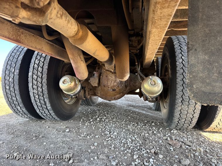 image for item FB0899 1967 International CO4000 grain truck