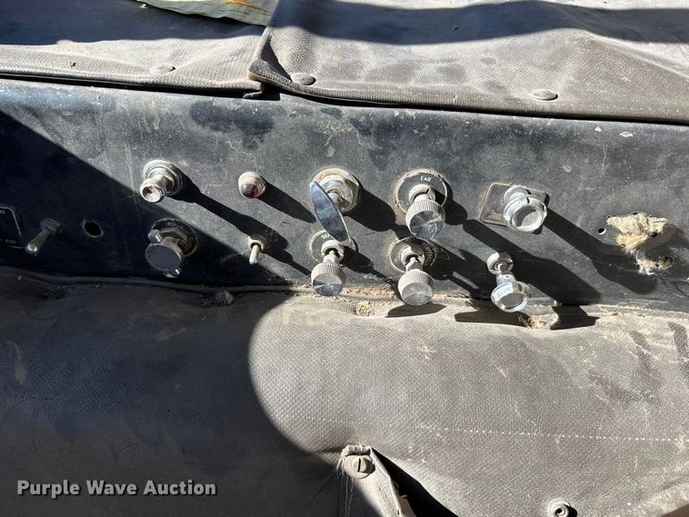 image for item FB0899 1967 International CO4000 grain truck