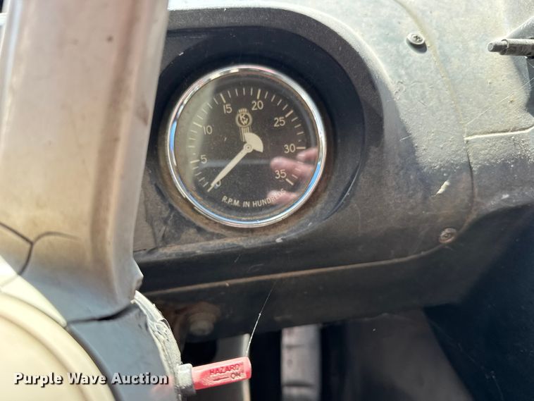 image for item FB0899 1967 International CO4000 grain truck