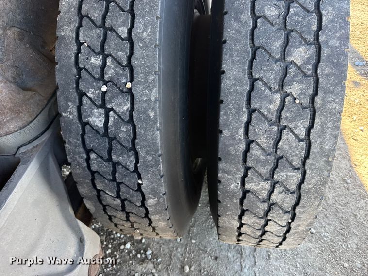 image for item FB0899 1967 International CO4000 grain truck