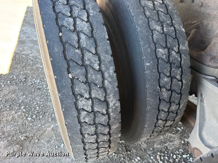 image for item FB0899 1967 International CO4000 grain truck