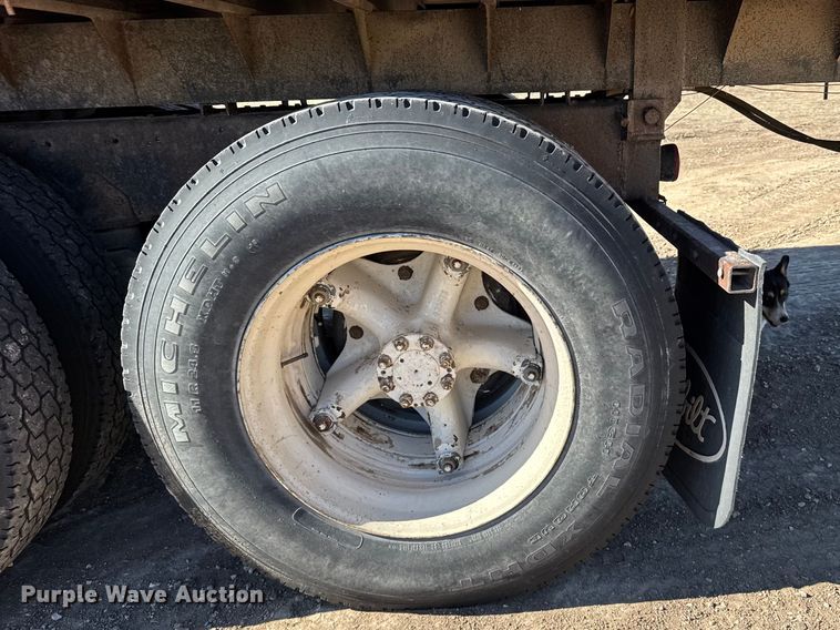 image for item FB0899 1967 International CO4000 grain truck