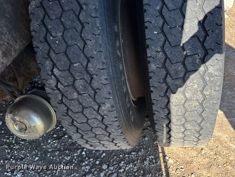 image for item FB0899 1967 International CO4000 grain truck