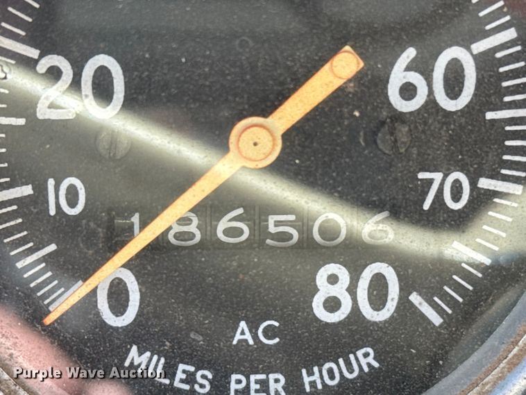 image for item FB0899 1967 International CO4000 grain truck