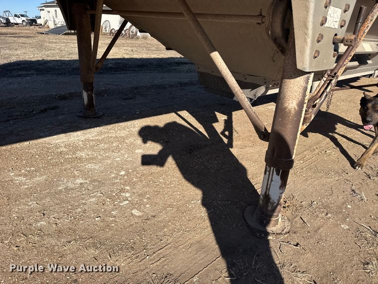 image for item FB0905 1994 Timpte grain trailer