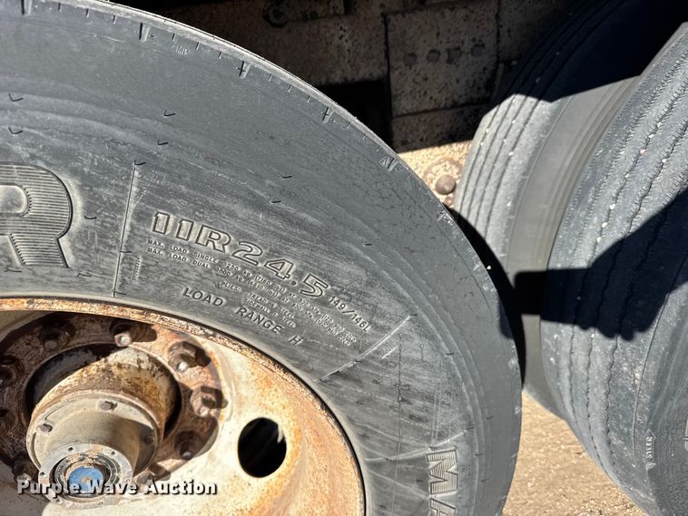 image for item FB0905 1994 Timpte grain trailer