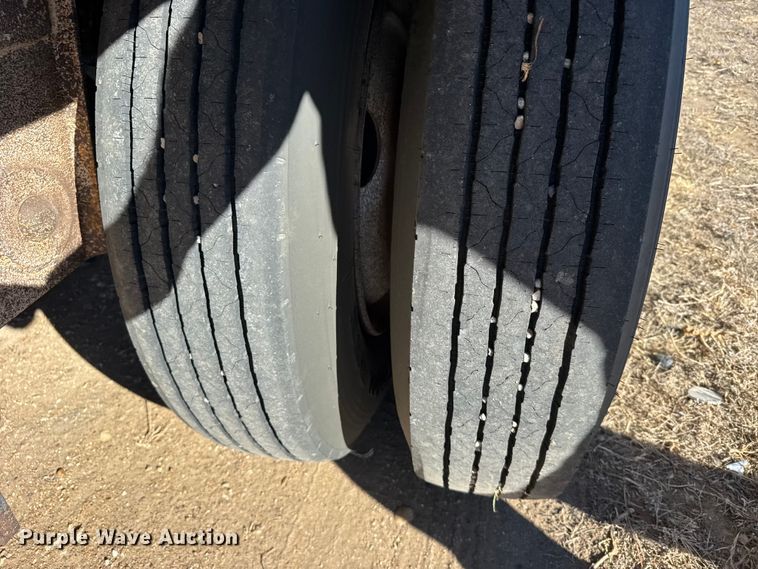 image for item FB0905 1994 Timpte grain trailer