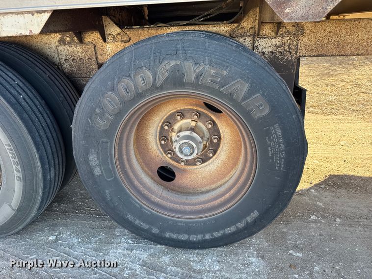 image for item FB0905 1994 Timpte grain trailer