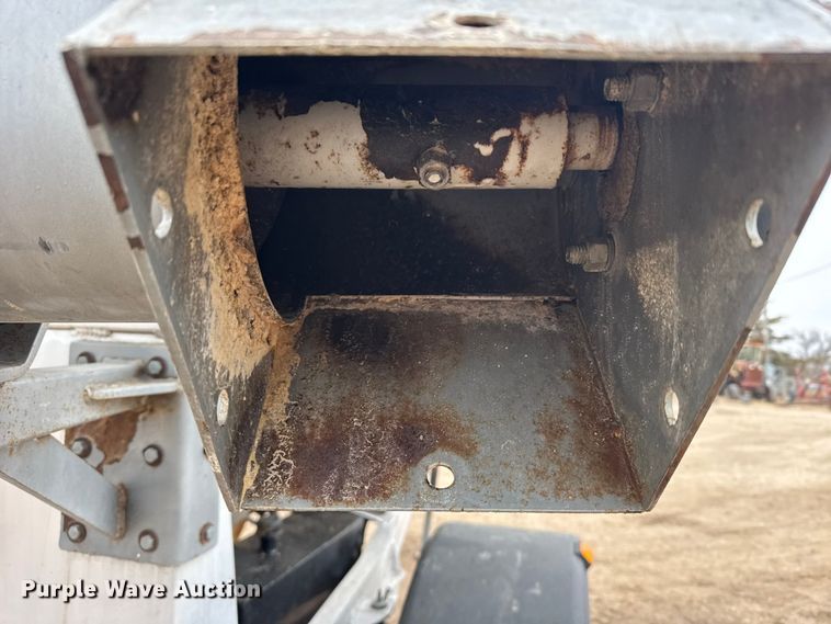 image for item FB0928 Brent GYC-150 seed tender