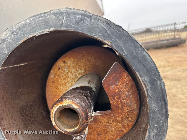 image for item FB0928 Brent GYC-150 seed tender