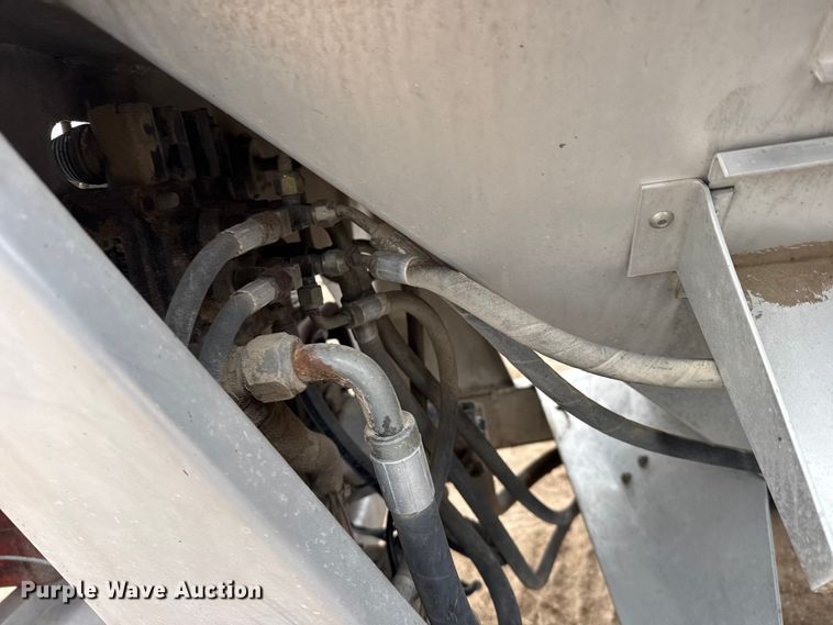 image for item FB0928 Brent GYC-150 seed tender