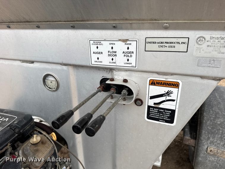 image for item FB0928 Brent GYC-150 seed tender