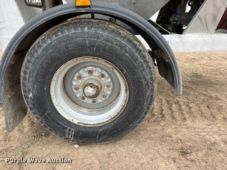 image for item FB0928 Brent GYC-150 seed tender