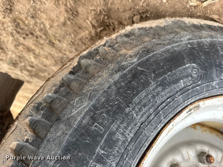 image for item FB0928 Brent GYC-150 seed tender