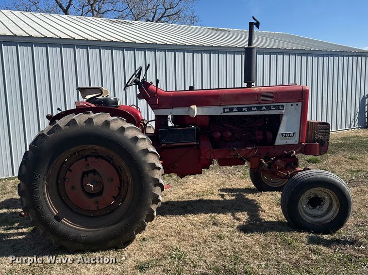 image for item FB0935 1963 Farmall 706 tractor