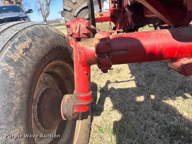 image for item FB0935 1963 Farmall 706 tractor