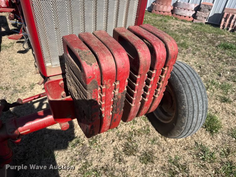 image for item FB0935 1963 Farmall 706 tractor