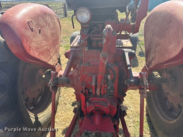 image for item FB0935 1963 Farmall 706 tractor