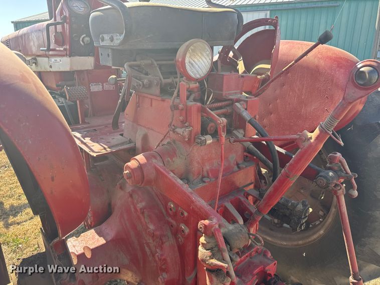 image for item FB0935 1963 Farmall 706 tractor