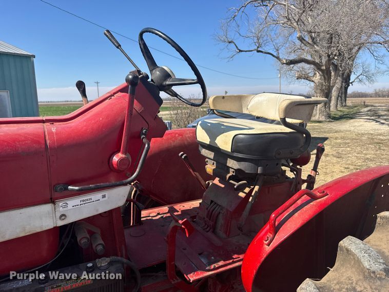 image for item FB0935 1963 Farmall 706 tractor