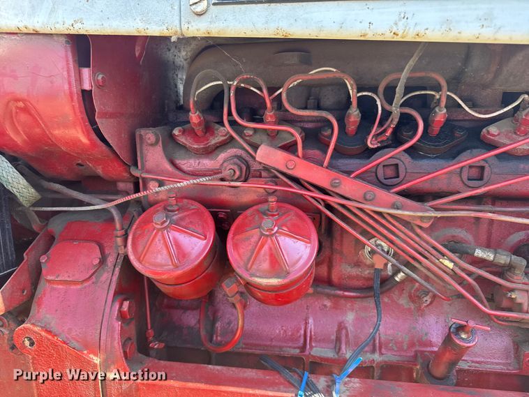 image for item FB0935 1963 Farmall 706 tractor