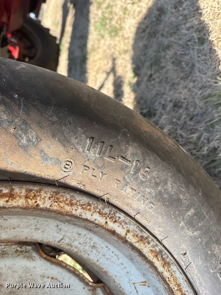 image for item FB0935 1963 Farmall 706 tractor