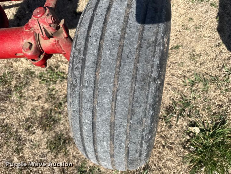 image for item FB0935 1963 Farmall 706 tractor