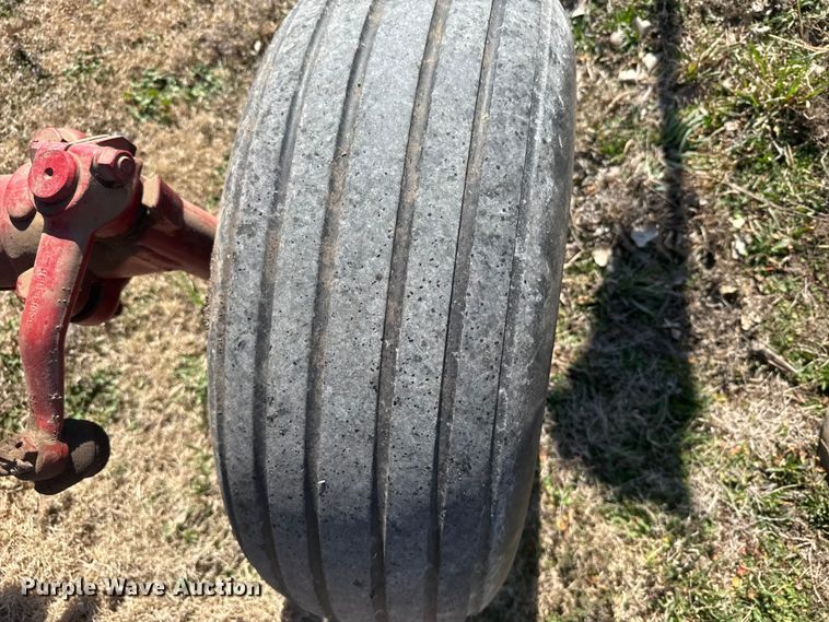 image for item FB0935 1963 Farmall 706 tractor