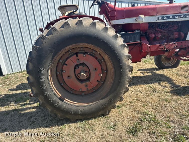 image for item FB0935 1963 Farmall 706 tractor