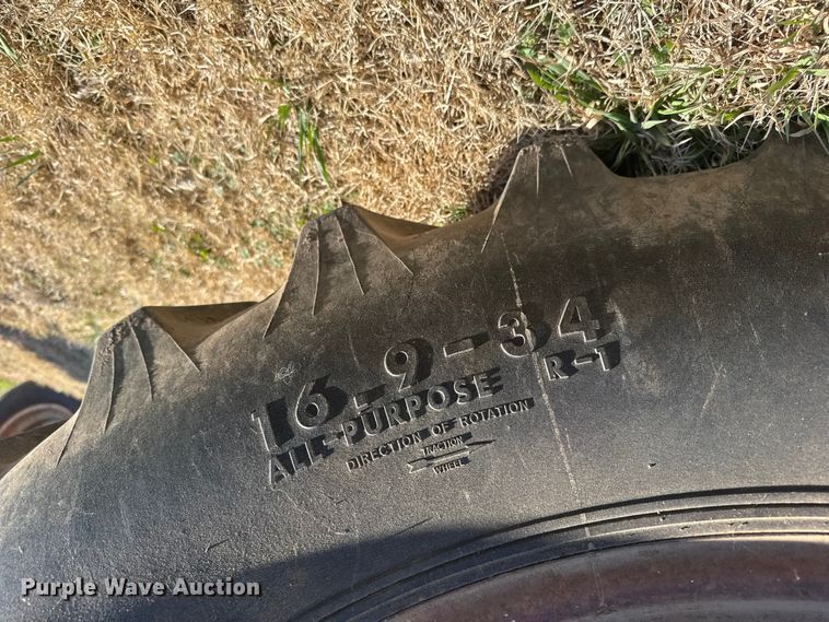 image for item FB0935 1963 Farmall 706 tractor