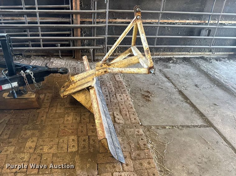 image for item FB0937 Ford 784 three point blade