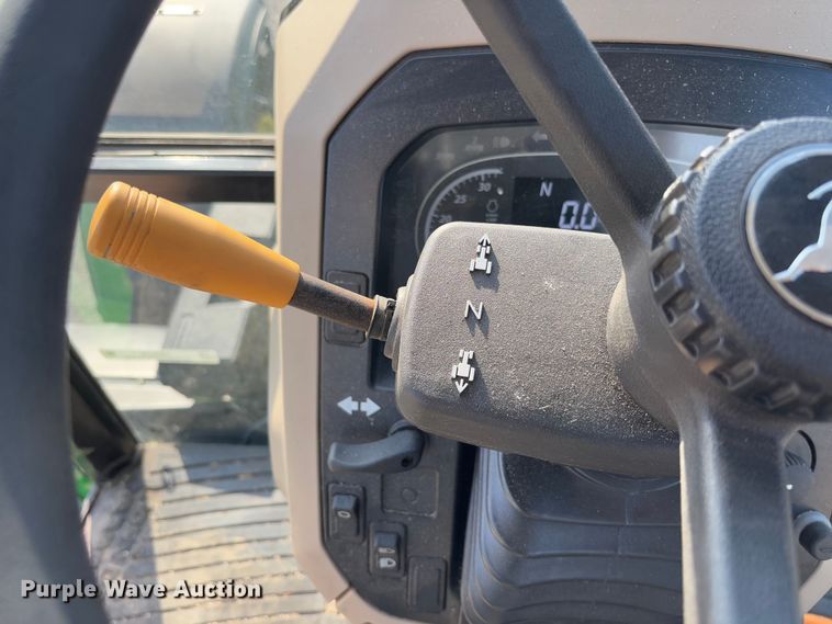 image for item FB3178 2016 John Deere 6120E MFWD tractor