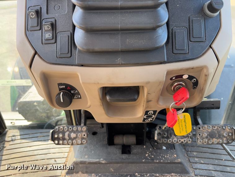 image for item FB3178 2016 John Deere 6120E MFWD tractor