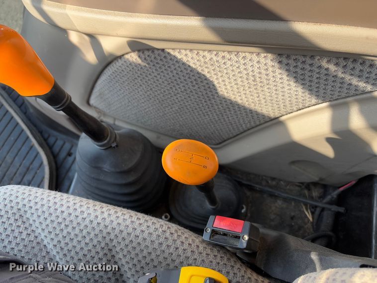 image for item FB3178 2016 John Deere 6120E MFWD tractor