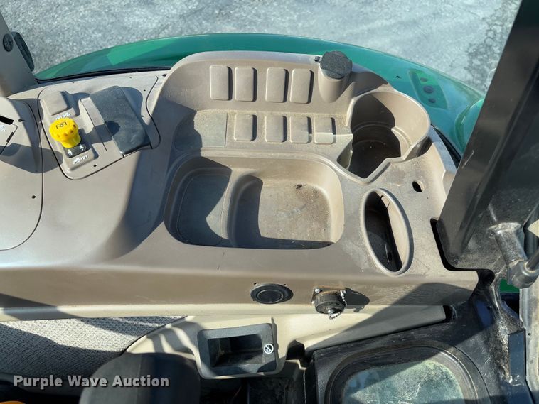 image for item FB3178 2016 John Deere 6120E MFWD tractor