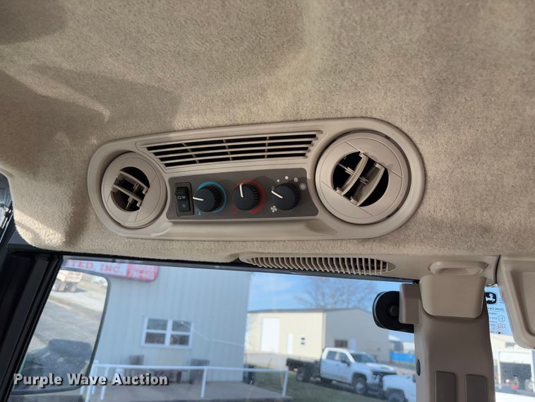 image for item FB3178 2016 John Deere 6120E MFWD tractor