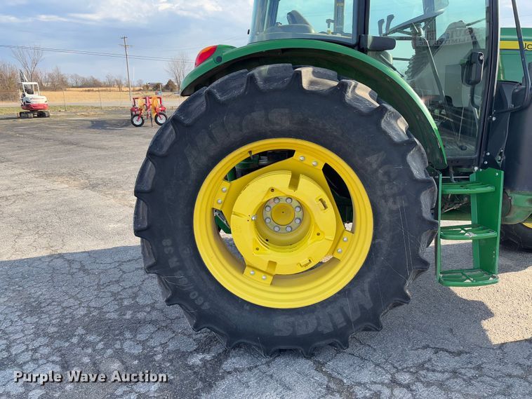 image for item FB3178 2016 John Deere 6120E MFWD tractor