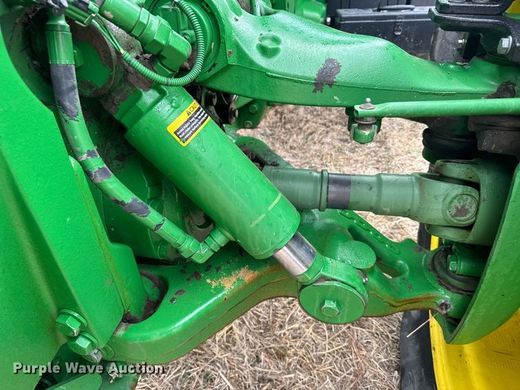 image for item FB6966 2012 John Deere 8285R MFWD tractor