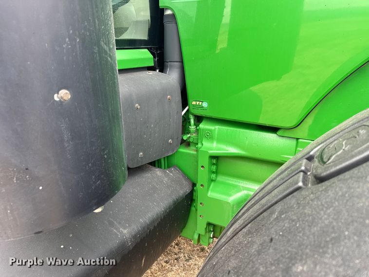 image for item FB6966 2012 John Deere 8285R MFWD tractor