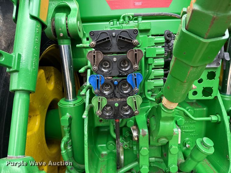image for item FB6966 2012 John Deere 8285R MFWD tractor