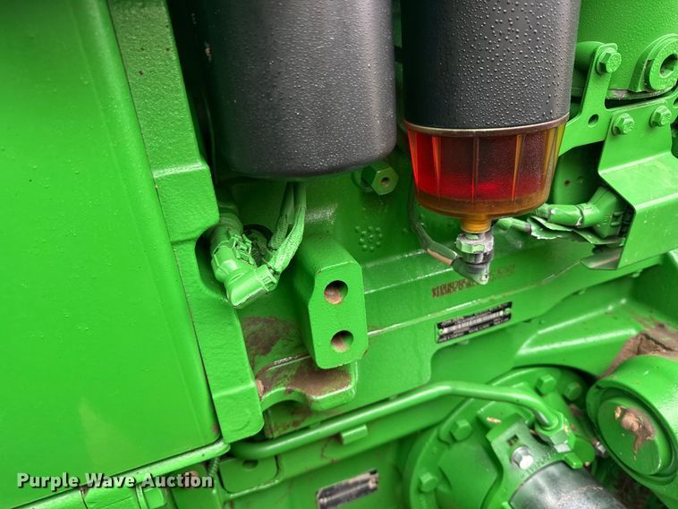 image for item FB6966 2012 John Deere 8285R MFWD tractor